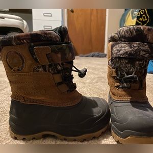Toddler snow boots